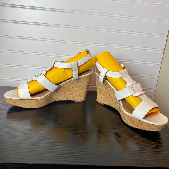 Franco Sarto White Strappy Wedge Sandals Size 9.5 - Picture 3 of 8